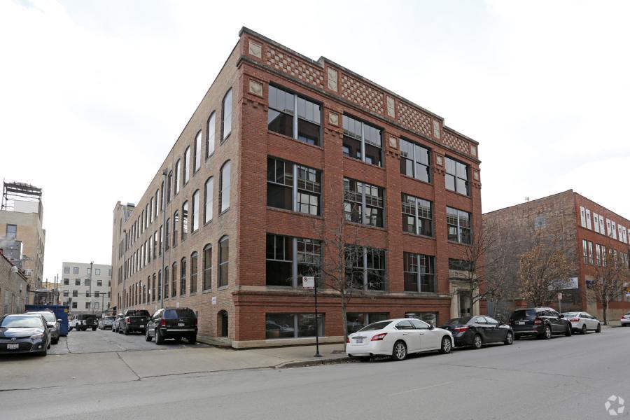 md-aesthetics-and-dermatology-building